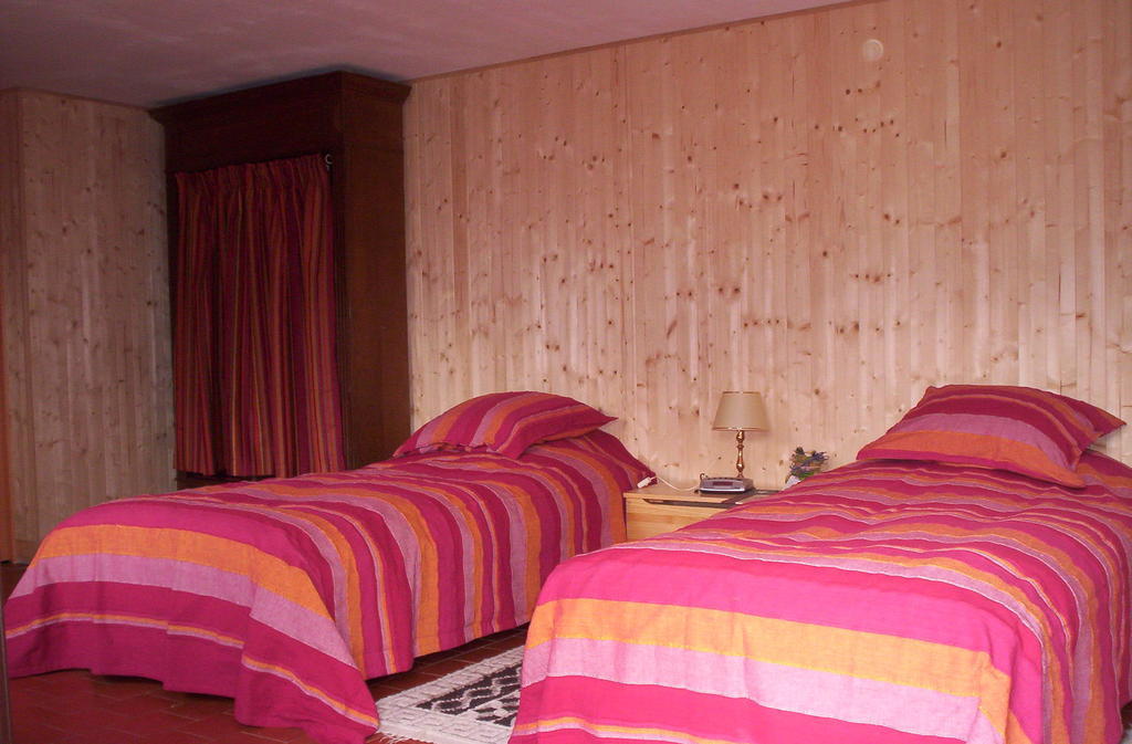 לינה וארוחת בוקר Mardilly Manoir Du Val Harangt מראה חיצוני תמונה